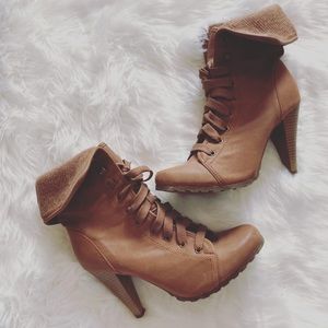 Tie Up Tan Fold Over Ankle Boot Size 9